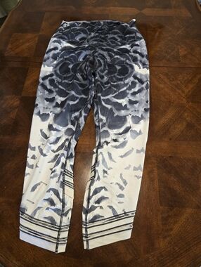 lululemon athletica Black & White Floral Print Leggings